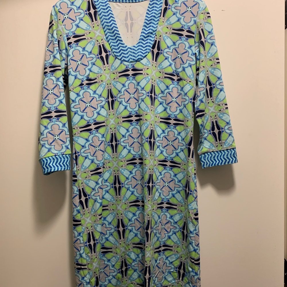 Quarter sleeve dress